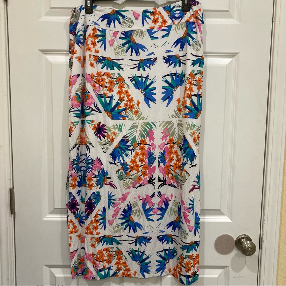 EUC CATO XL white multi-color maxi skirt w/half skirt liner